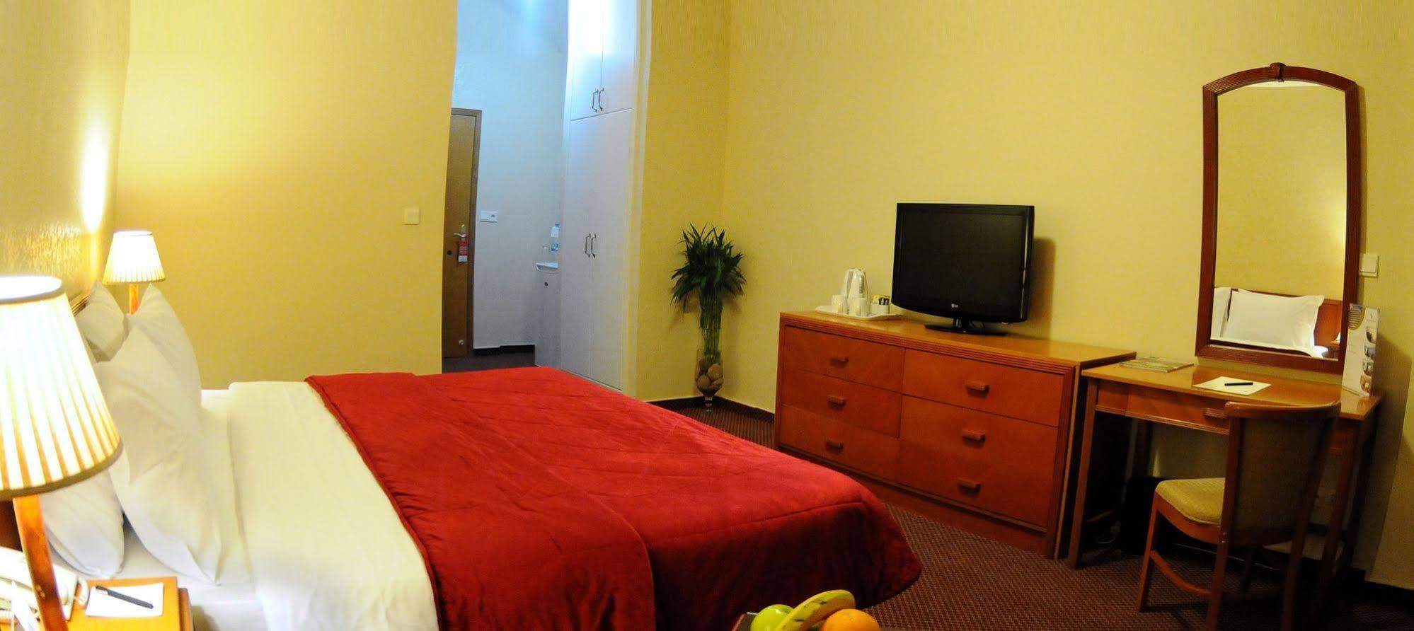 La Vida Suite Beirut Room photo